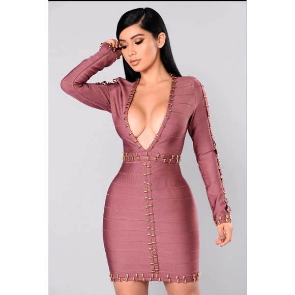 Fashion Nova Dresses & Skirts - Mauve Pink Long Sleeve Bodycon‎ stretch dress with gold Metal detail, Size Large